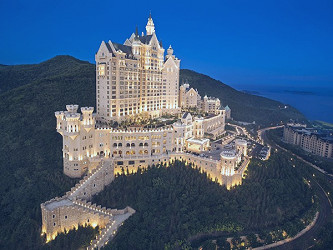 Starwood Hotels & Resorts debuts The Castle Hotel - Sleeper